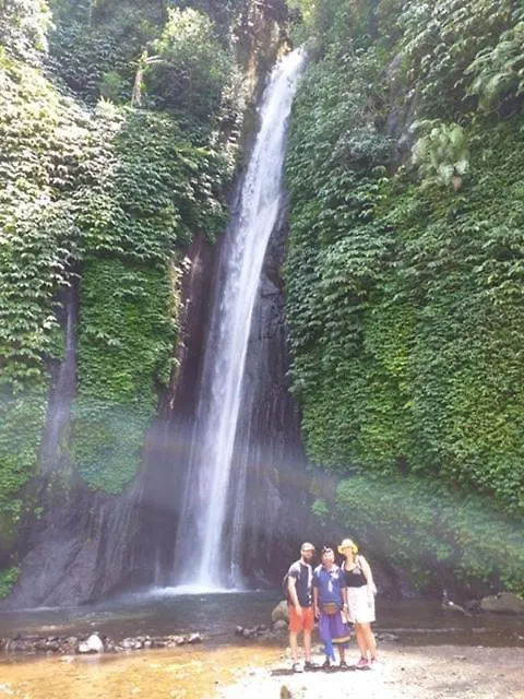 Alojamento de Acomodação e Pequeno-almoço Bella House Monkey Forest Ubud